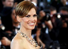Hilary Swank to create own athletic fashion collection 