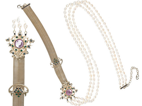 22 Carat Gold Pearl Belt-Cum-Necklace Glitters With Swarovski Crystals Launched By Valentino