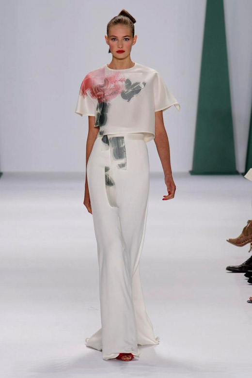 Roses and elegance for Spring-Summer 2015 by Carolina Herrera