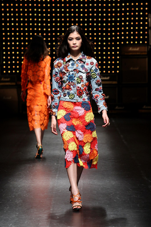 Flowers and bright colors for Spring-Summer 2015 by House of Holland