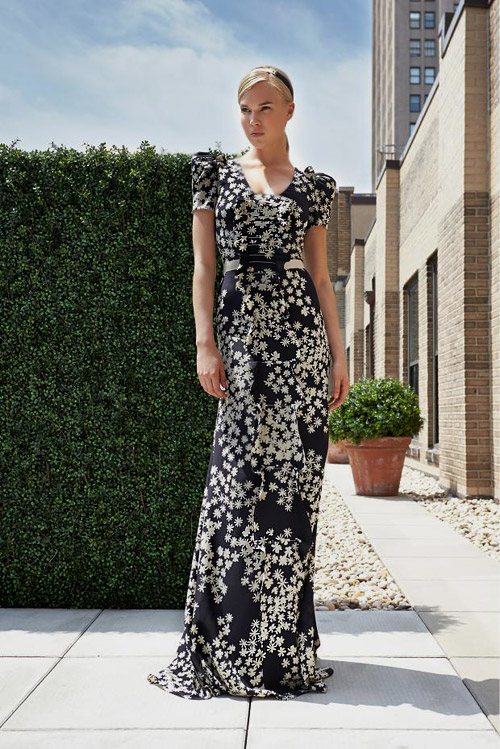 Prints and seasonless in Carolina Herrera Resort 2014 collection