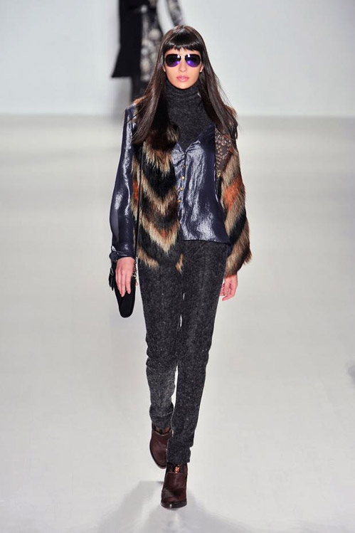 Mercedes-Benz Fashion Week: Colors and fur for Fall/Winter 2014 by Custo Barcelona