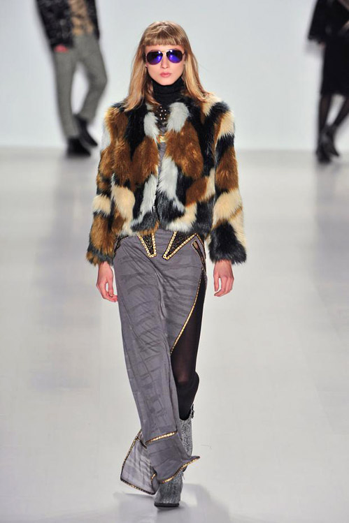 Mercedes-Benz Fashion Week: Colors and fur for Fall/Winter 2014 by Custo Barcelona