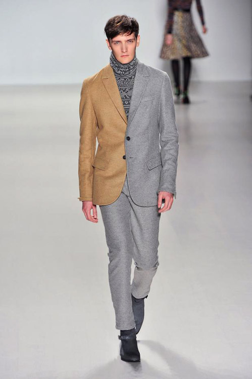 Mercedes-Benz Fashion Week: Colors and fur for Fall/Winter 2014 by Custo Barcelona
