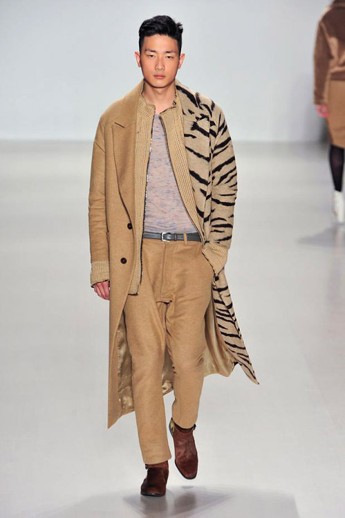 Mercedes-Benz Fashion Week: Colors and fur for Fall/Winter 2014 by Custo Barcelona