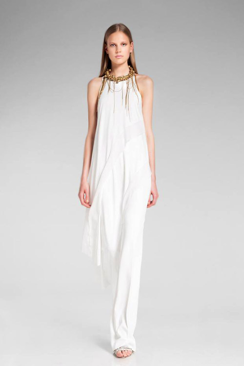 Femininity and elegance in Donna Karan Resort 2014