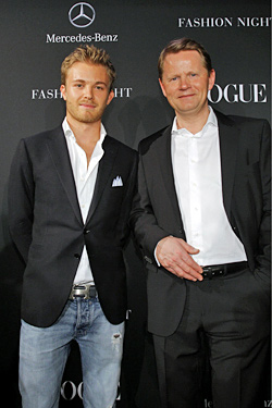 Mercedes-Benz greets first VIPs at Bebelplatz