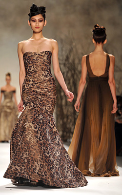 Monique Lhuillier presented chic dresses at New York Fashion Week Fall 2011 