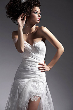 Collection of wedding dresses 2010 of Atelier Simon