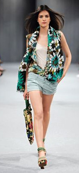 Benetton Presents The Spring-Summer 2011 Women's Collection