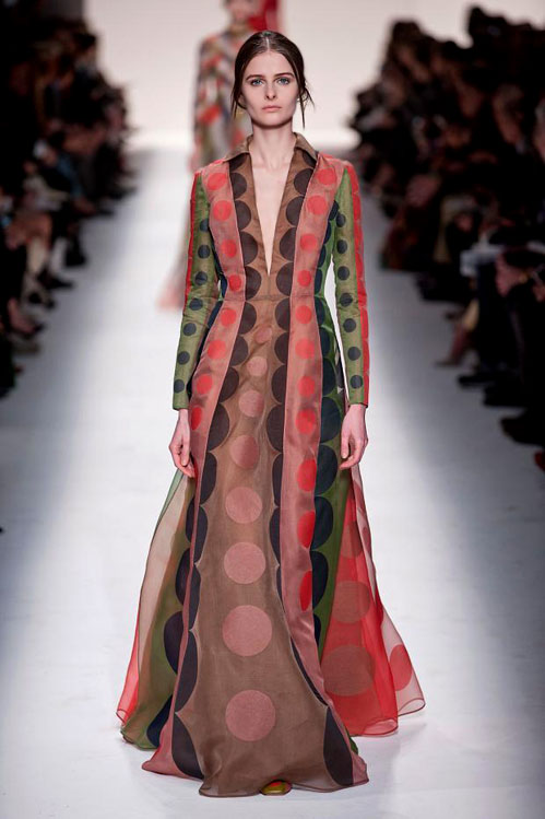 Colors, dots and lace in Valentino Fall-Winter 2014/2015 collection