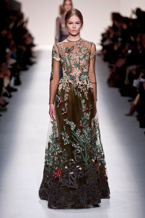 Colors, dots and lace in Valentino Fall-Winter 2014/2015 collection