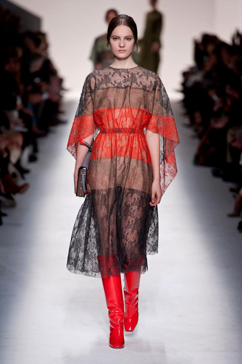 Colors, dots and lace in Valentino Fall-Winter 2014/2015 collection