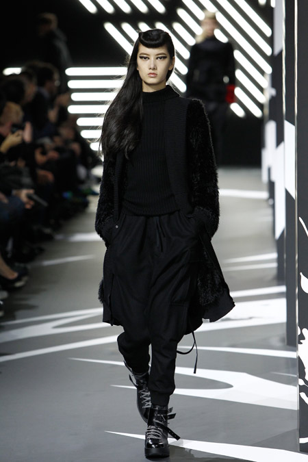 Y-3 Autumn/Winter 2014 - Paris Fashion Show