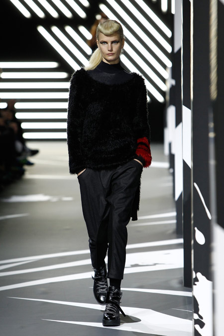 Y-3 Autumn/Winter 2014 - Paris Fashion Show