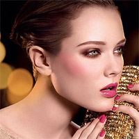 Chanel's new Christmas collection make-up