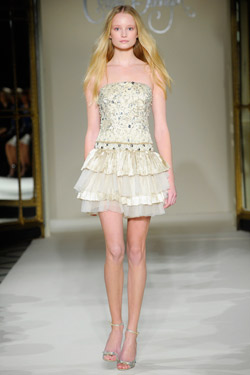  Collette Dinnigan shows PRINTEMPS ETE 2011 collection