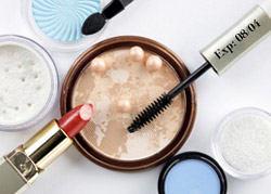 Expired cosmetics are a danger for your health 