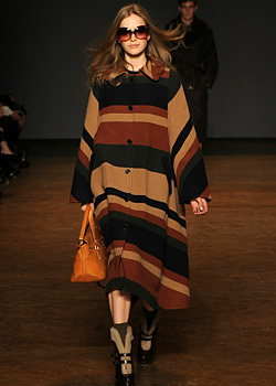 Marc Jacobs brings the spirit of 70s at New York Fashion Week Fall 2011