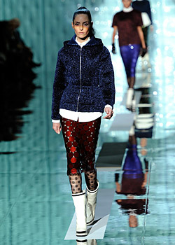 Marc Jacobs brings the spirit of 70s at New York Fashion Week Fall 2011