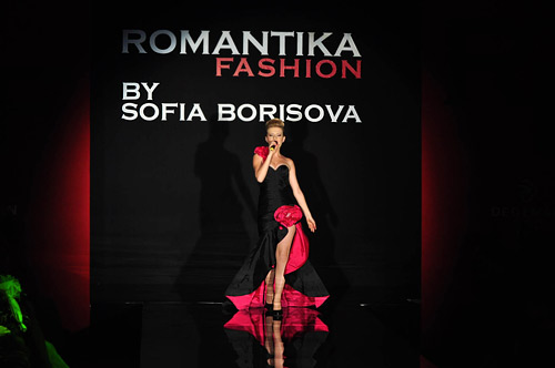 Top models presented the new collection of Romantika fashion