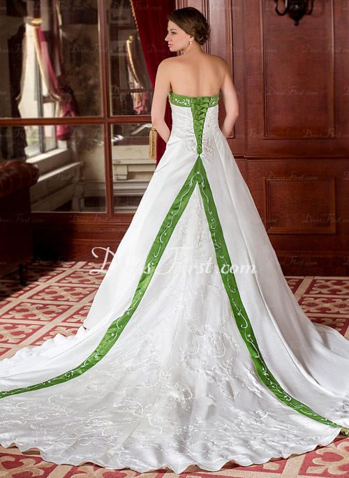 Wedding dresses fashion trends for Summer 2013