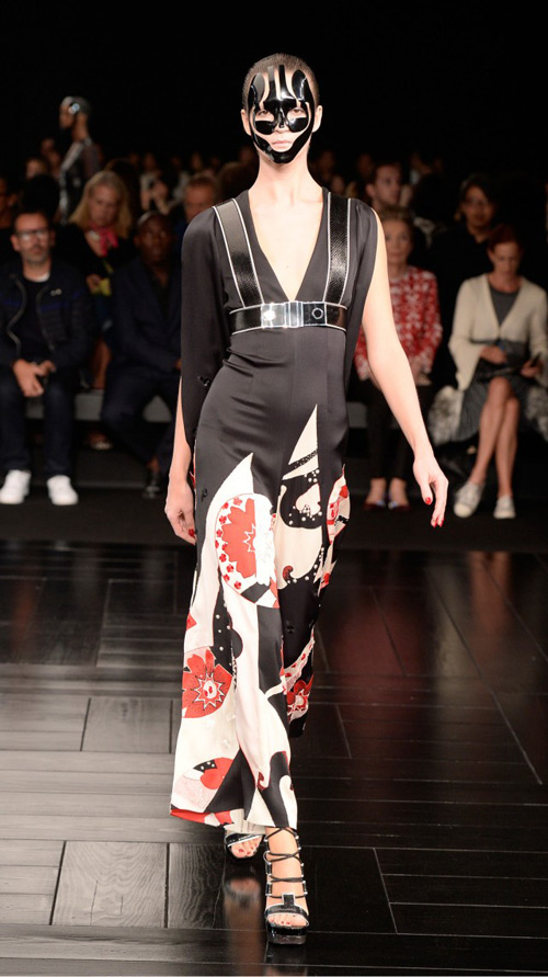Alexander McQueen Spring/Summer 2015 womenswear collection