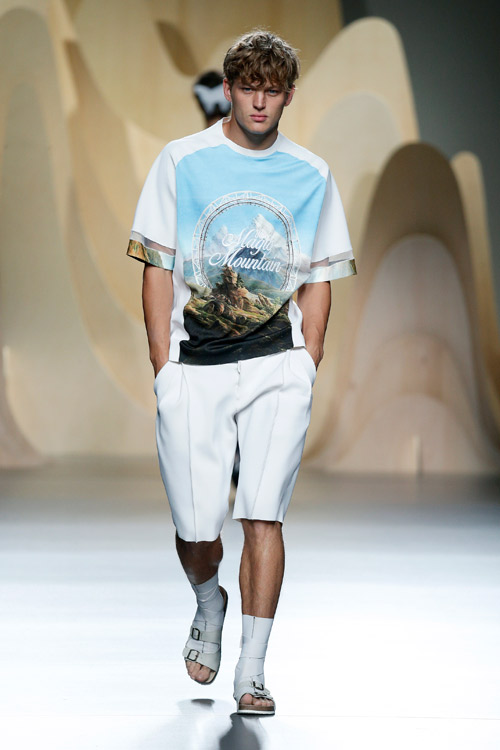 THE MAGIC MOUNTAIN by Ana Locking at Mercedez Benz Fashion Week Madrid