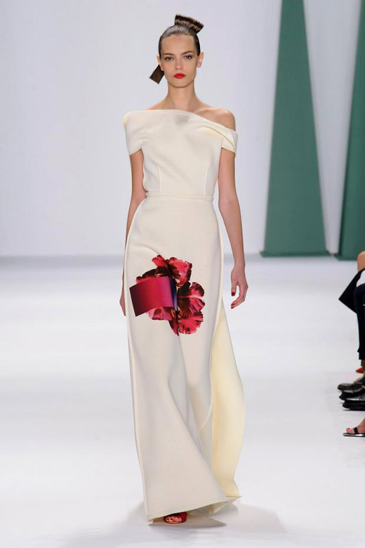 Roses and elegance for Spring-Summer 2015 by Carolina Herrera