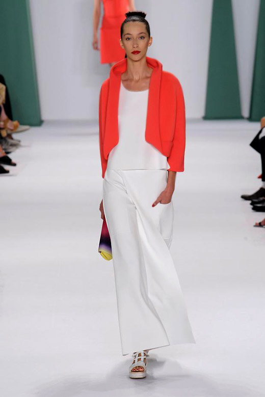 Roses and elegance for Spring-Summer 2015 by Carolina Herrera