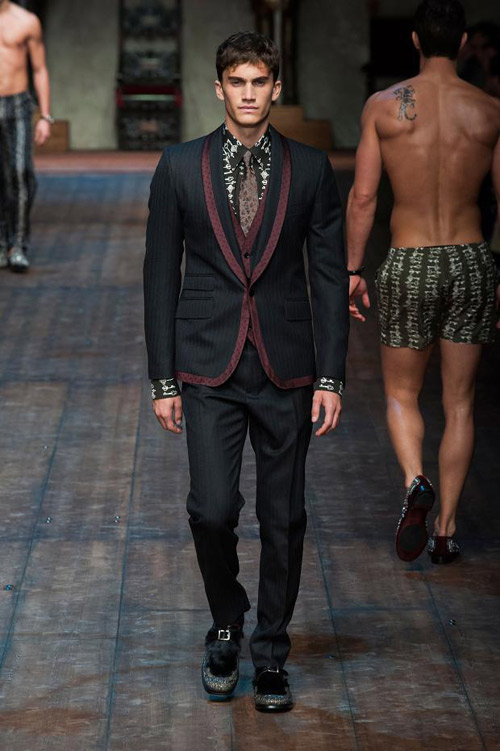 Men's suits: Dolce&Gabbana Winter 2015