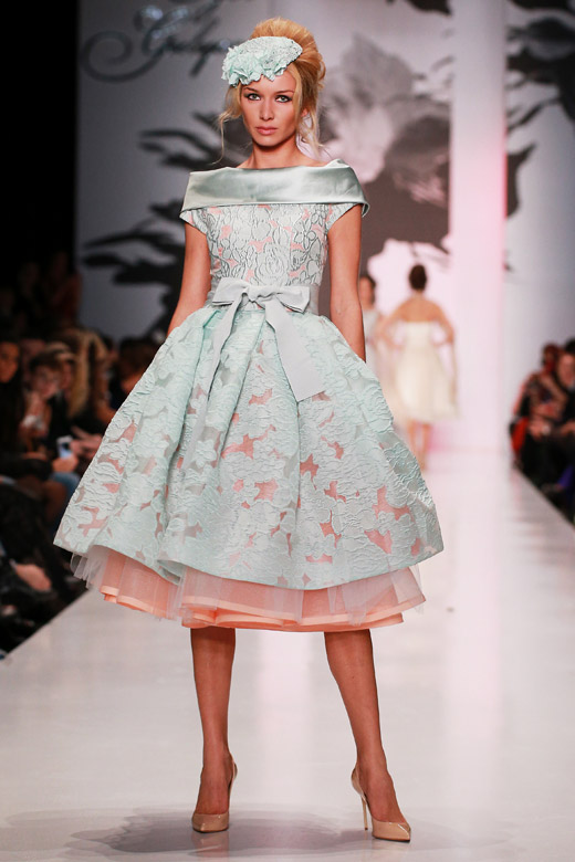 Roses and femininity for Spring-Summer 2015 by Igor Gulyaev