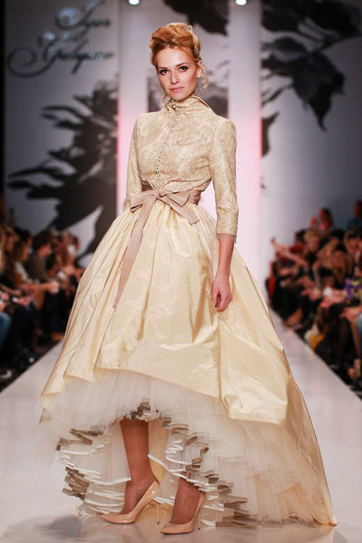 Roses and femininity for Spring-Summer 2015 by Igor Gulyaev