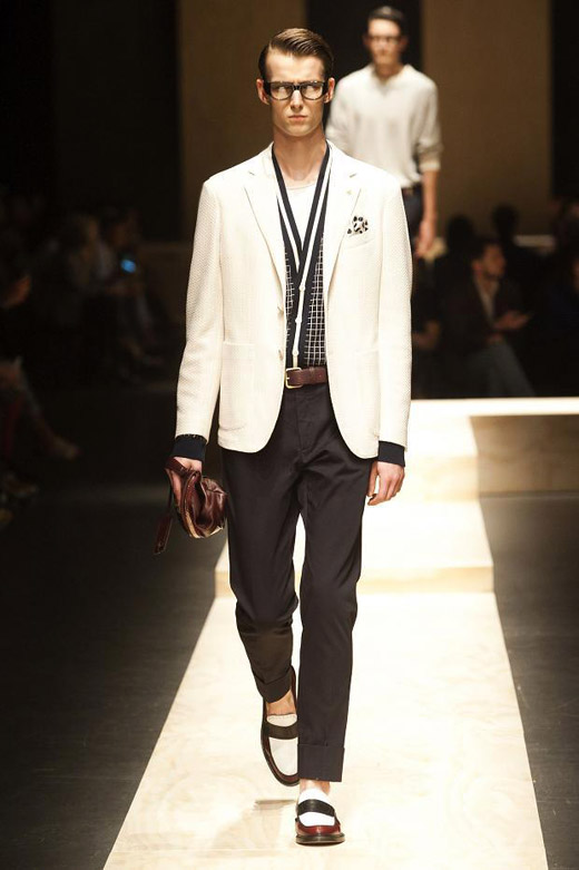 Spring-Summer 2015 Fashion trends: The tie-free season