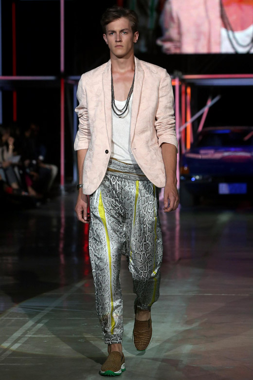 DETAILS FROM THE SPRING 2015 FASHION SHOW - News