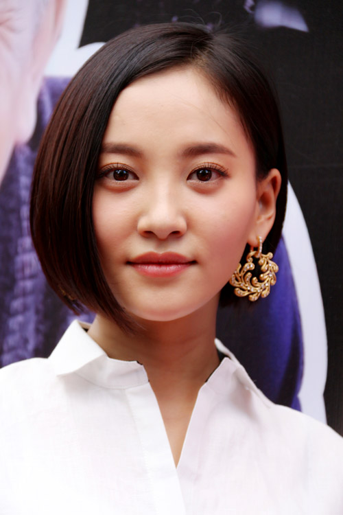 Movie star ZHOU Chuchu wearing Spanish top jewelry brand Carrera y Carrera